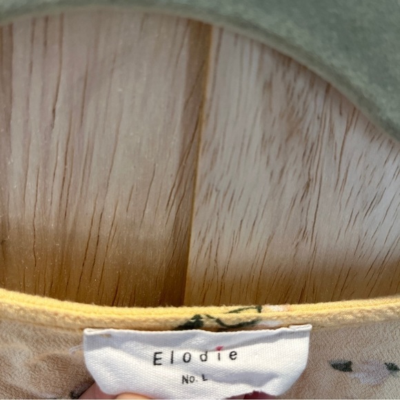 Elodie yellow Floral Short Sleeve shirt Peasant Button Top Size L - Picture 5 of 6